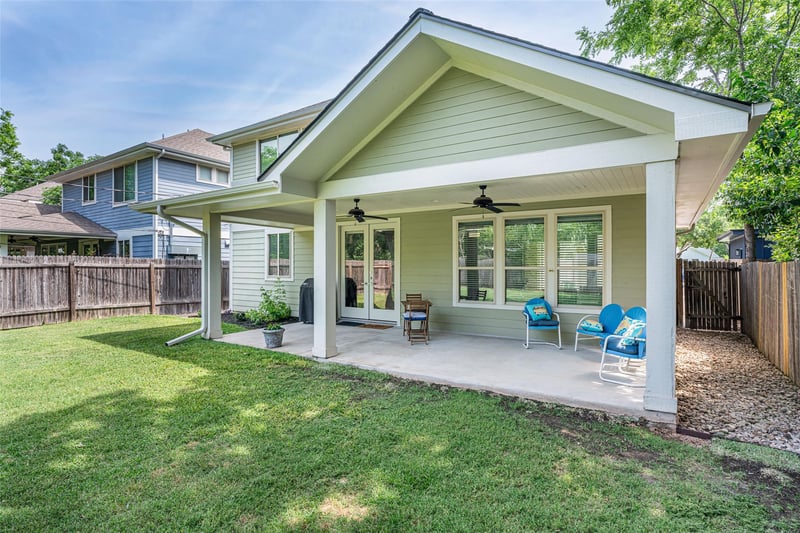 Virtual tour of 705 E 49th ST Unit #A