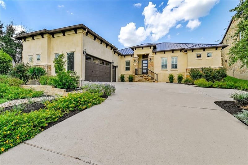 Virtual tour of 705 Sweet Grass LN
