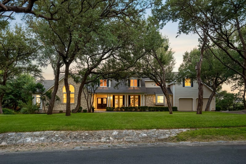 Virtual tour of 705 Windsong TRL