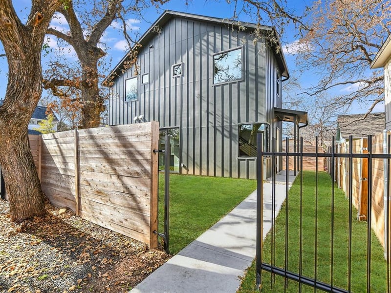 Virtual tour of 706 Valdez ST Unit #2