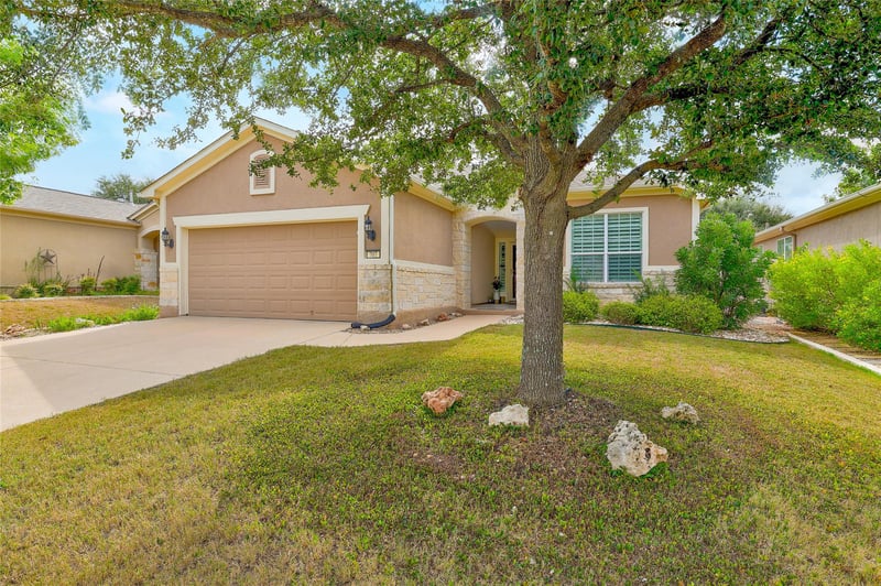 Virtual tour of 707 Apache Mountain Ln