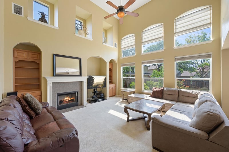 Virtual tour of 707 House Wren LOOP