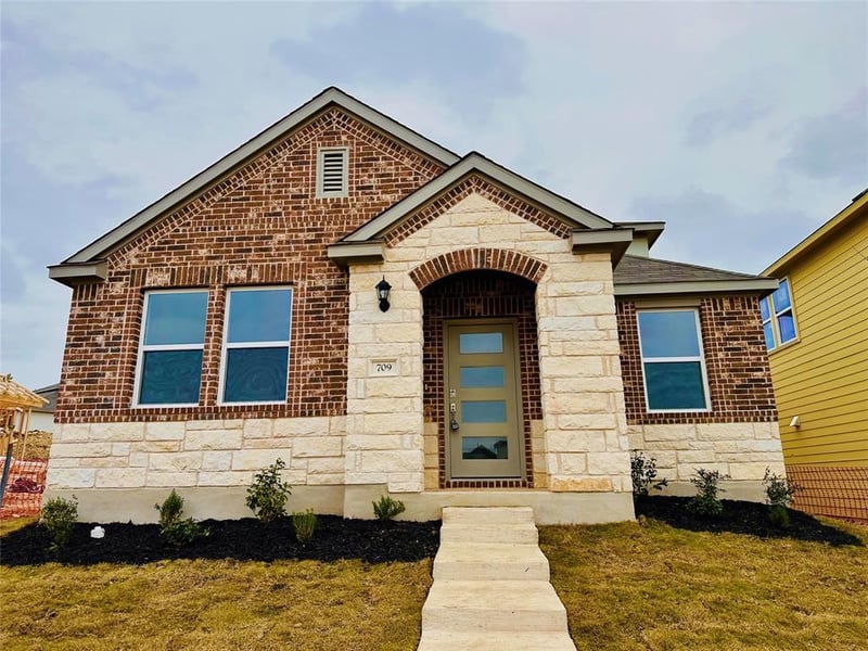 Virtual tour of 709 Long Run