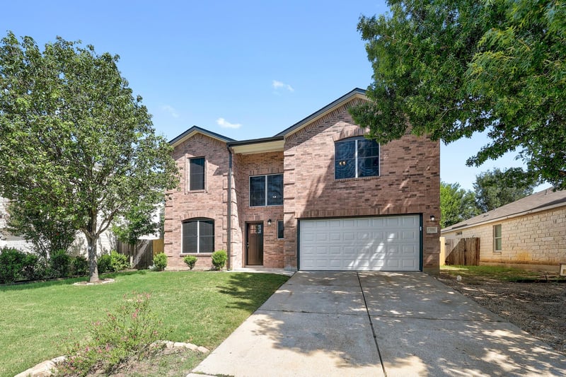 Virtual tour of 709 Los Robles Rd
