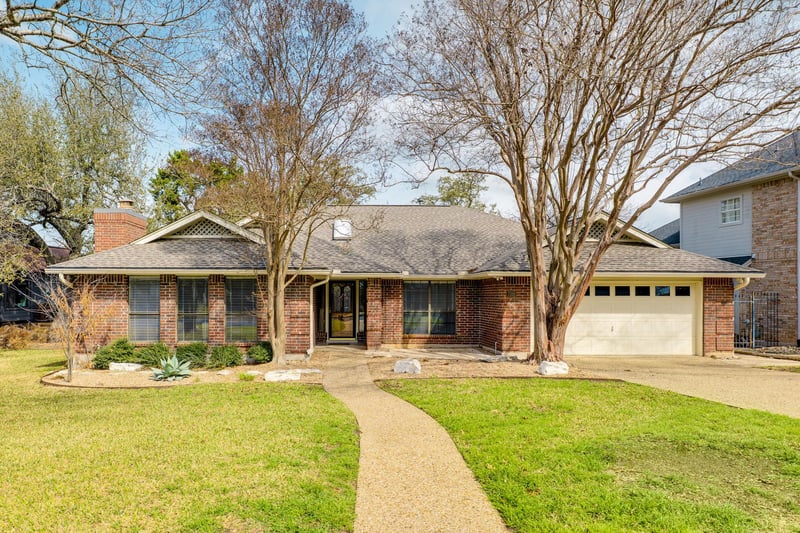 Virtual tour of 7102 Anaqua DR