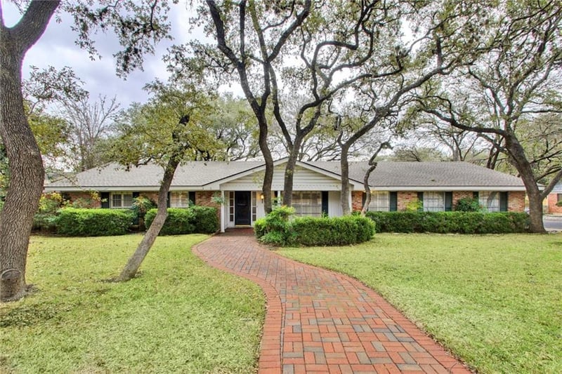 Virtual tour of 7107 Mesa Dr