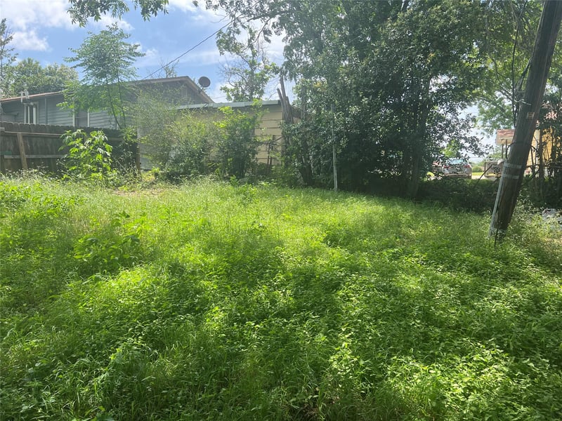 Virtual tour of 711 Burkett ST