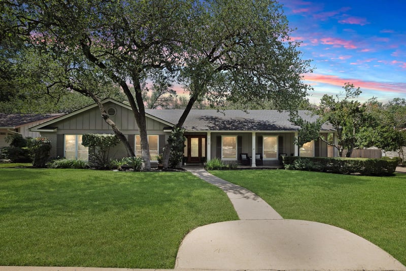 Virtual tour of 7110 Spurlock DR
