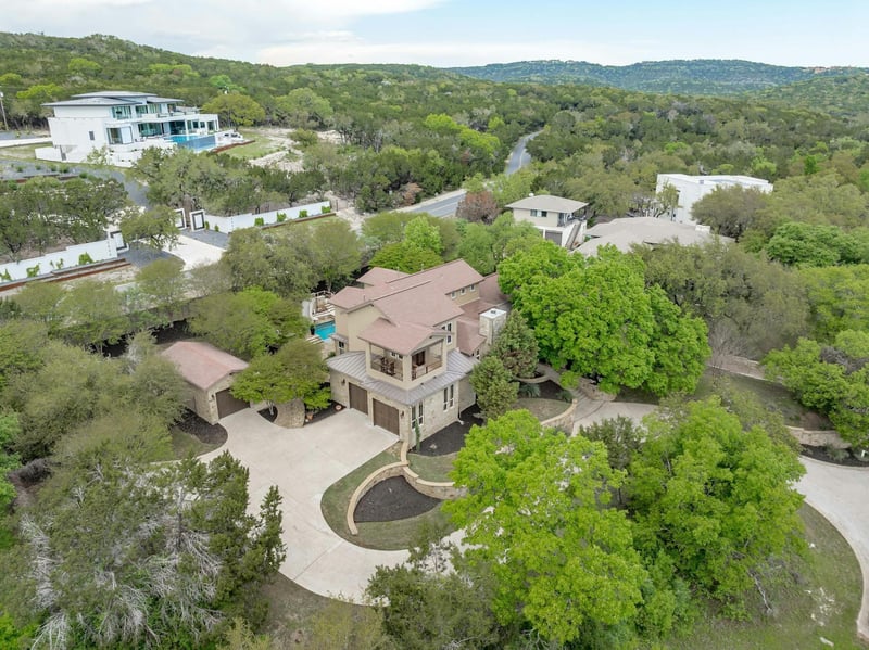 Virtual tour of 7112 Greenshores DR Unit #7
