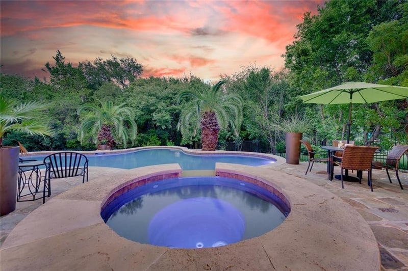 Virtual tour of 7120 Barefoot CV