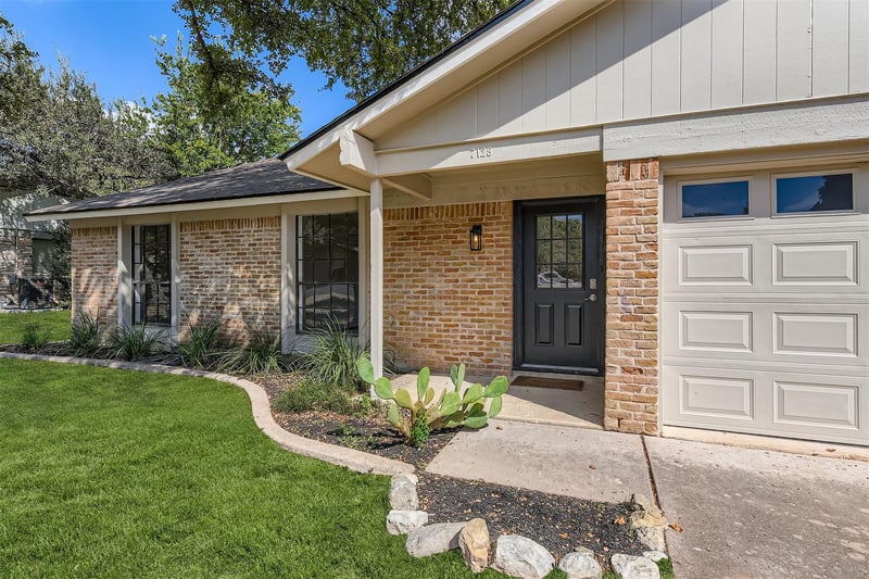 Virtual tour of 7128 S Brook DR