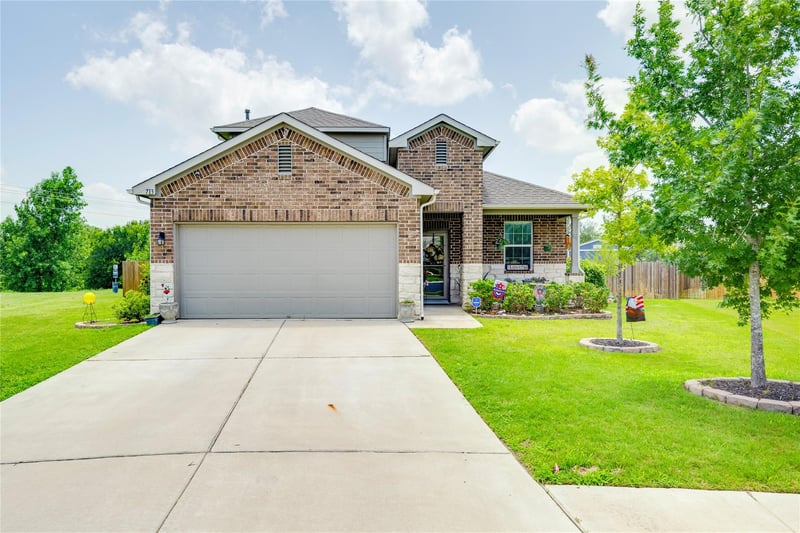 Virtual tour of 713 Bluffview DR