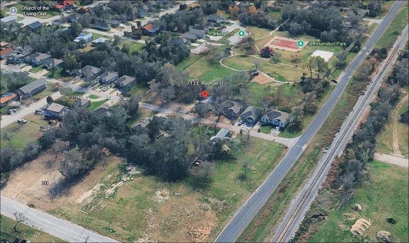 Virtual tour of 713 E Avenue E