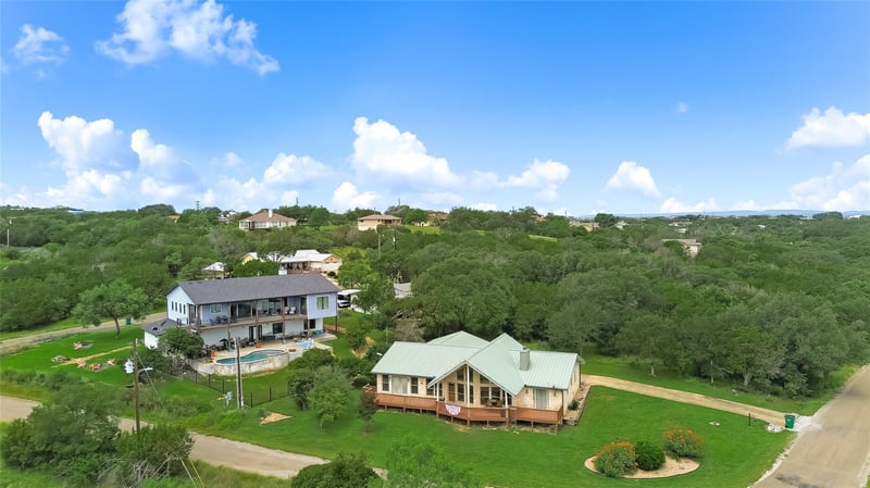 Virtual tour of 713 Lagoon Loop