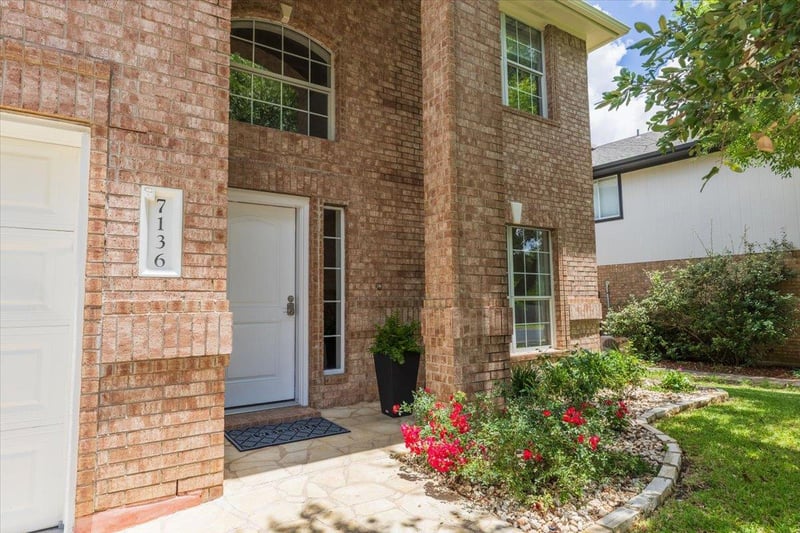 Virtual tour of 7136 Ridge Oak RD