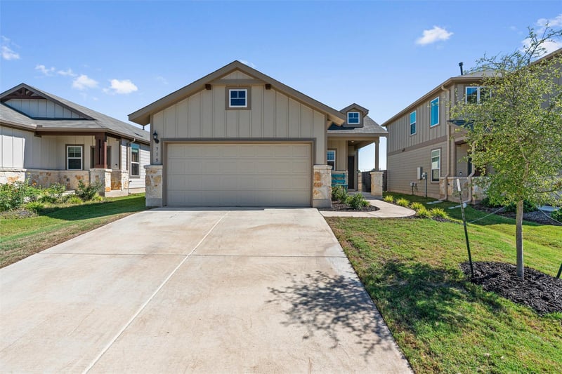 Virtual tour of 715 Papaya Dr
