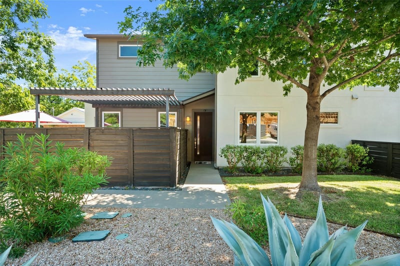 Virtual tour of 715 W Johanna ST Unit #A