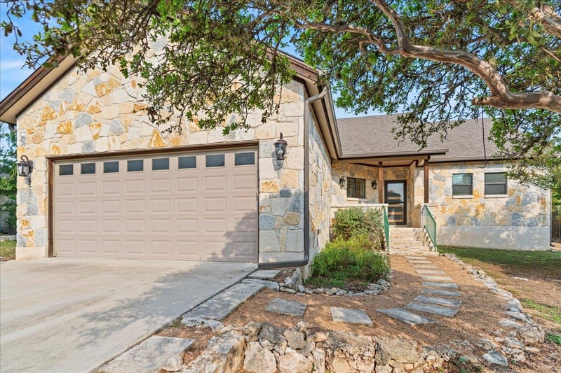 Virtual tour of 72 Augusta Dr