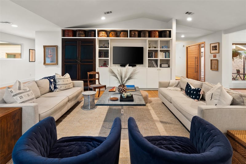 Virtual tour of 7203 Running Rope CIR