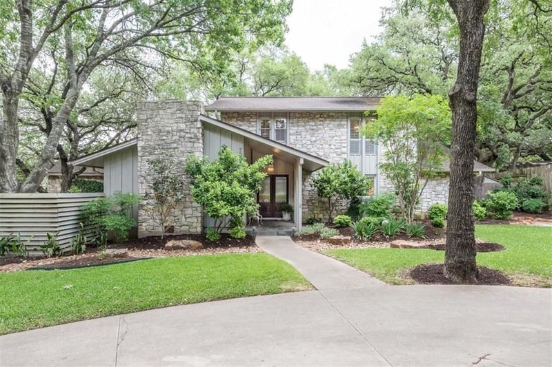 Virtual tour of 7205 Spurlock Dr