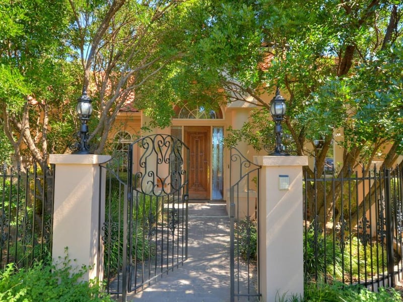 Virtual tour of 7209 Valburn Dr