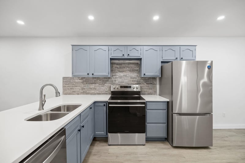 Virtual tour of 7211 Lakewood DR Unit #C111