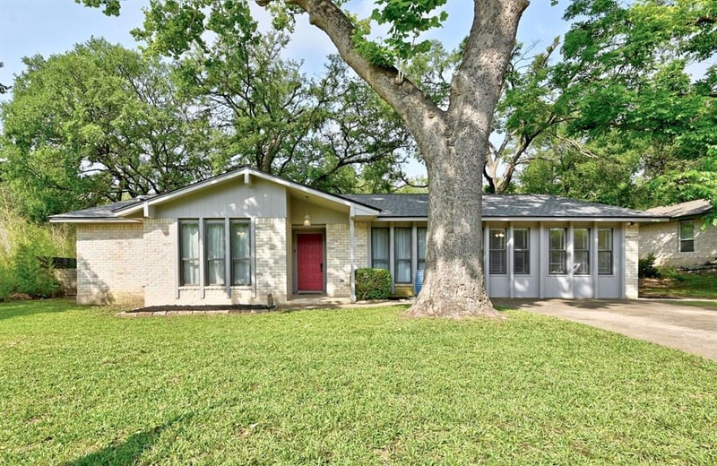 Virtual tour of 7213 S Brook Dr