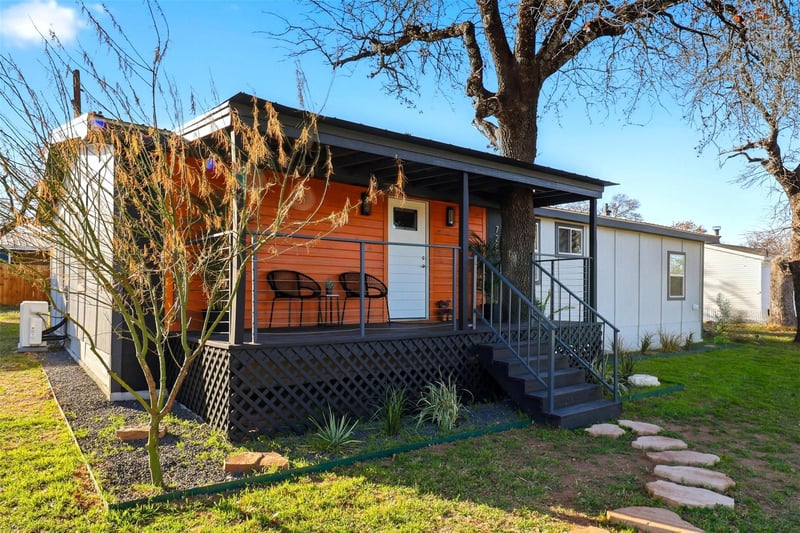 Virtual tour of 728 Driftwood LN