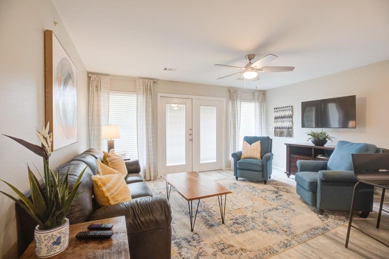 Virtual tour of 730 E Mather St Unit #J202