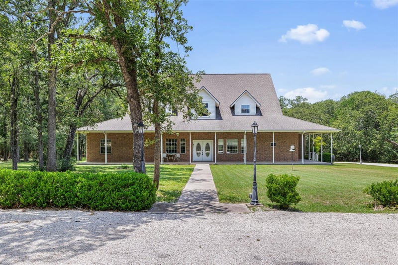 Virtual tour of 730 Panorama RD