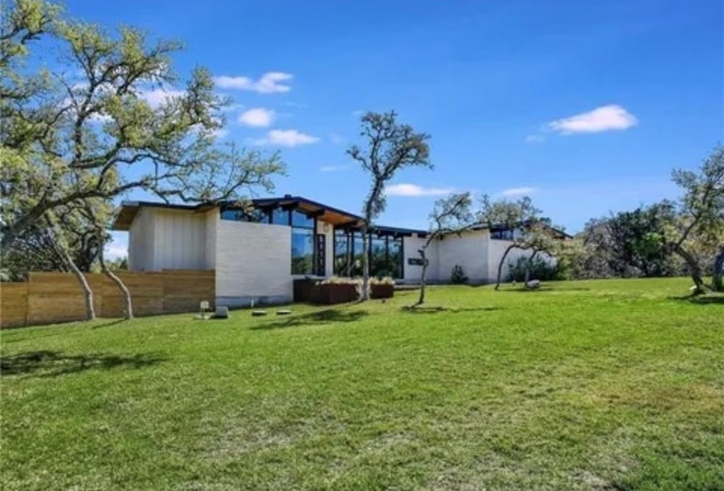 Virtual tour of 7300  Deepwood Dr