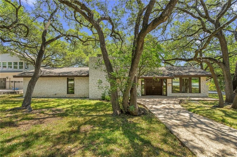 Virtual tour of 7301 Mesa Dr
