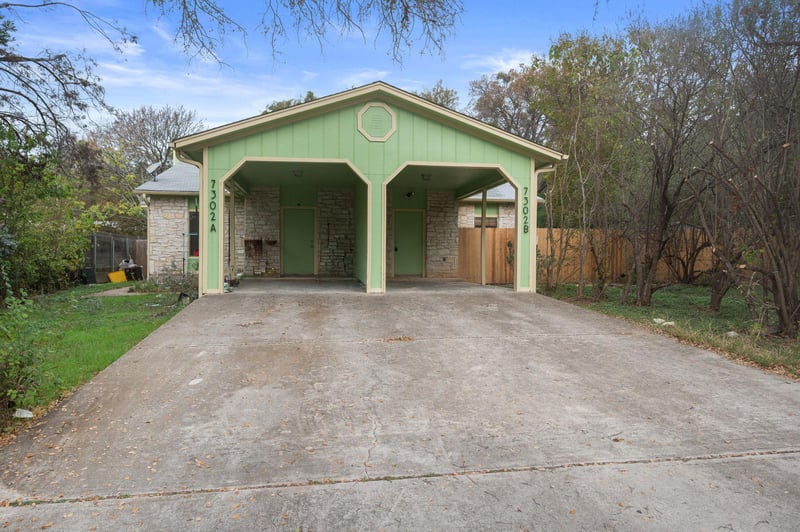 Virtual tour of 7302  Bar K Ranch Rd  #A & B