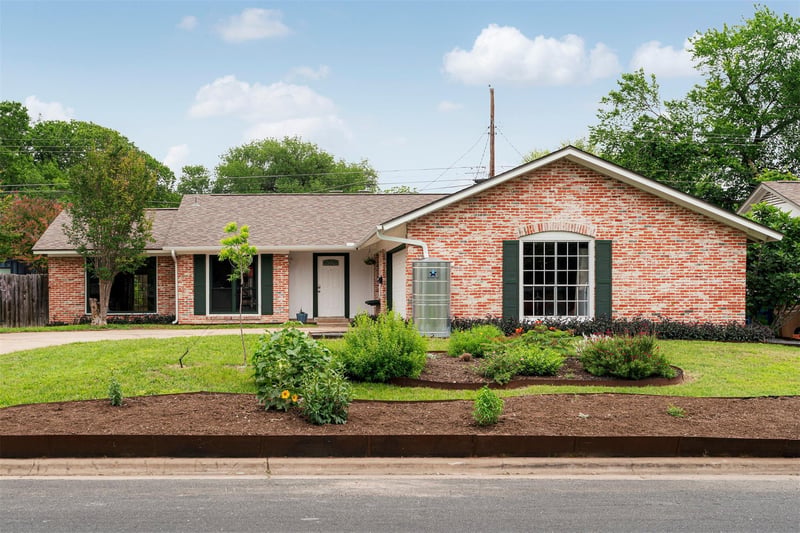 Virtual tour of 7303 Geneva DR