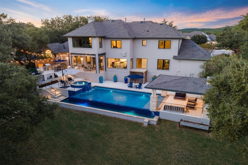 Virtual tour of 7305 Aemilian WAY