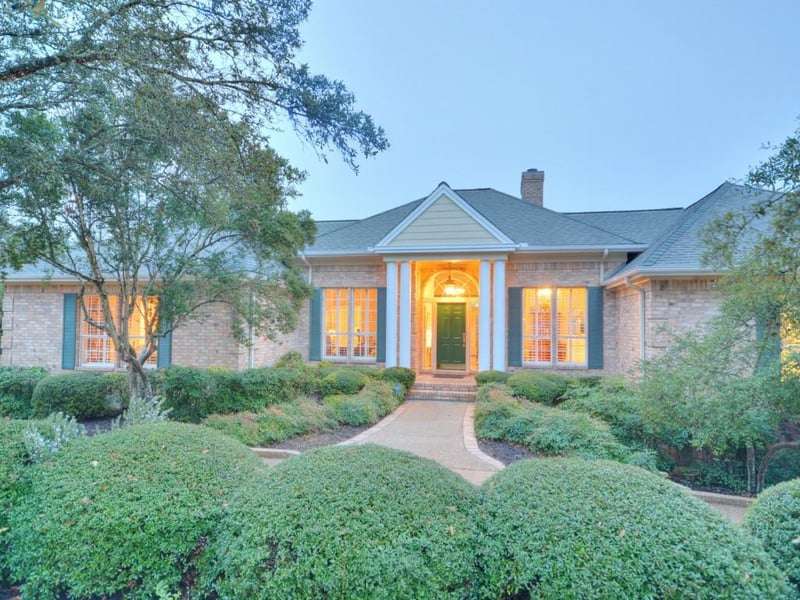 Virtual tour of 7305 Valburn Dr