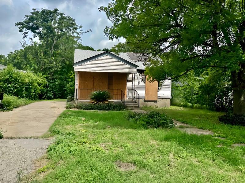 Virtual tour of 7306 Bethune Ave