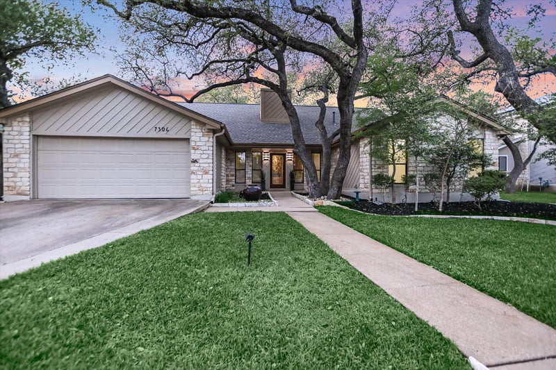 Virtual tour of 7306 Fireoak DR