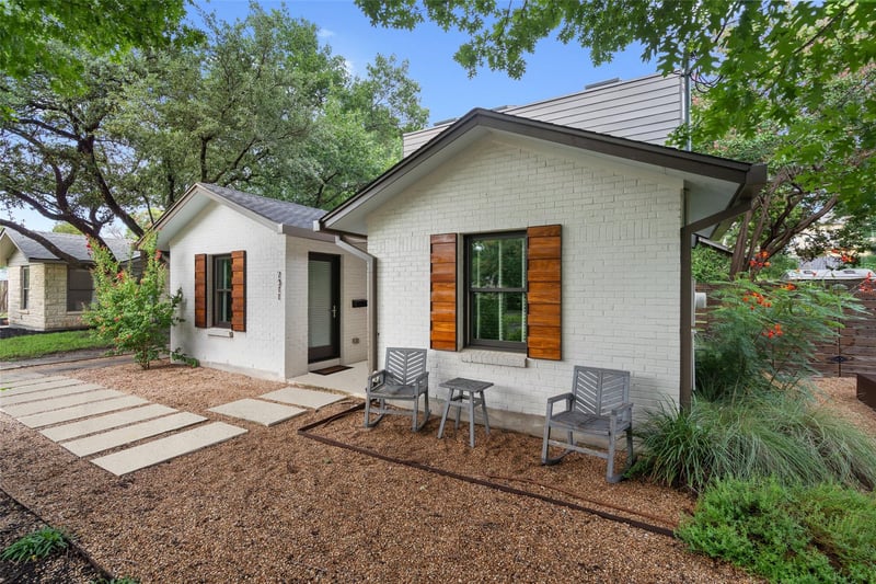 Virtual tour of 7311 Grover Ave