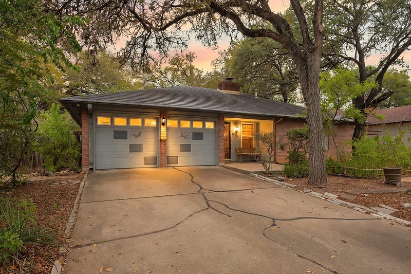 Virtual tour of 7314 Eganhill Dr
