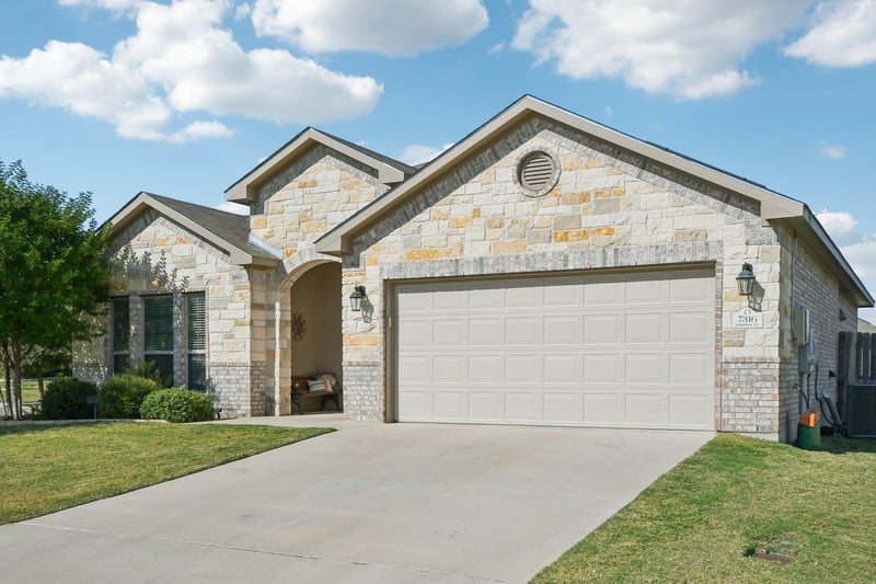 Virtual tour of 7316 Caladium DR
