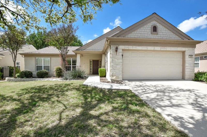Virtual tour of 735 Breezeway Ln
