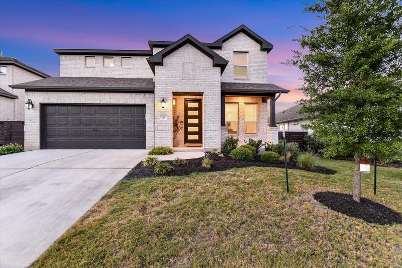Virtual tour of 737 Leeward PASS