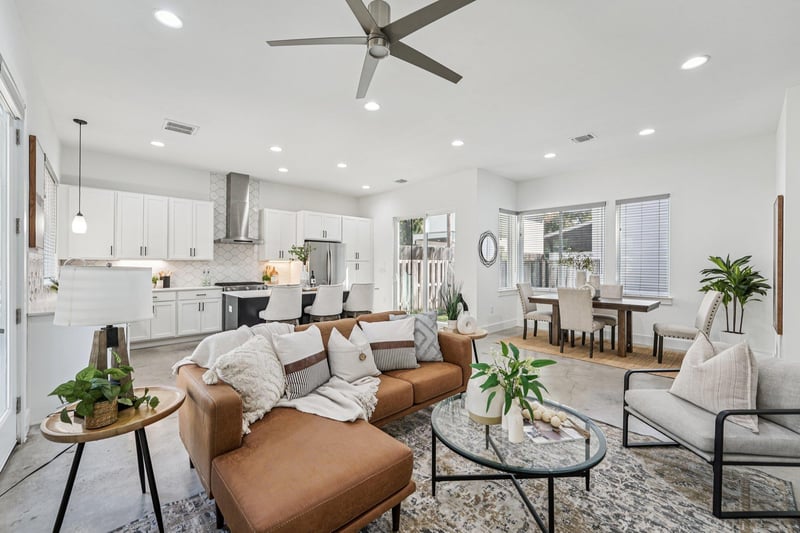Virtual tour of 739 Gunter ST Unit #1