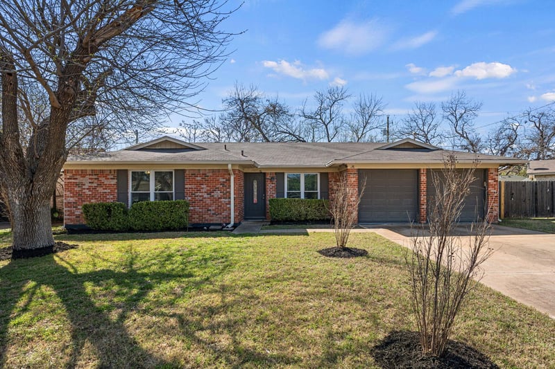 Virtual tour of 7402 Bucknell DR