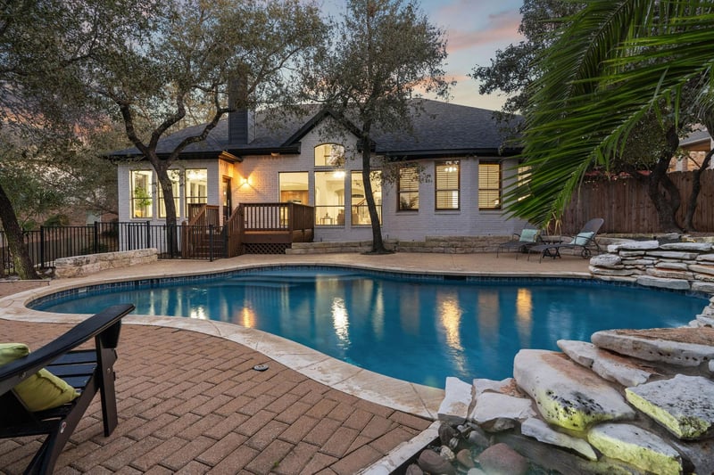 Virtual tour of 7404 Bonniebrook DR