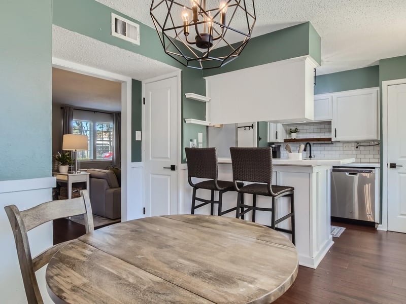 Virtual tour of 7405 Shadow Hill DR