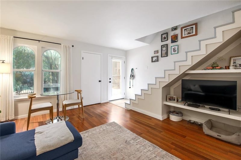 Virtual tour of 7409 Shadow Hill DR