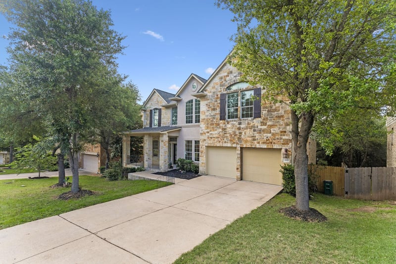 Virtual tour of 7433 Bonniebrook DR