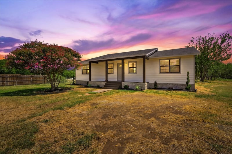 Virtual tour of 747 Chamberlin RD